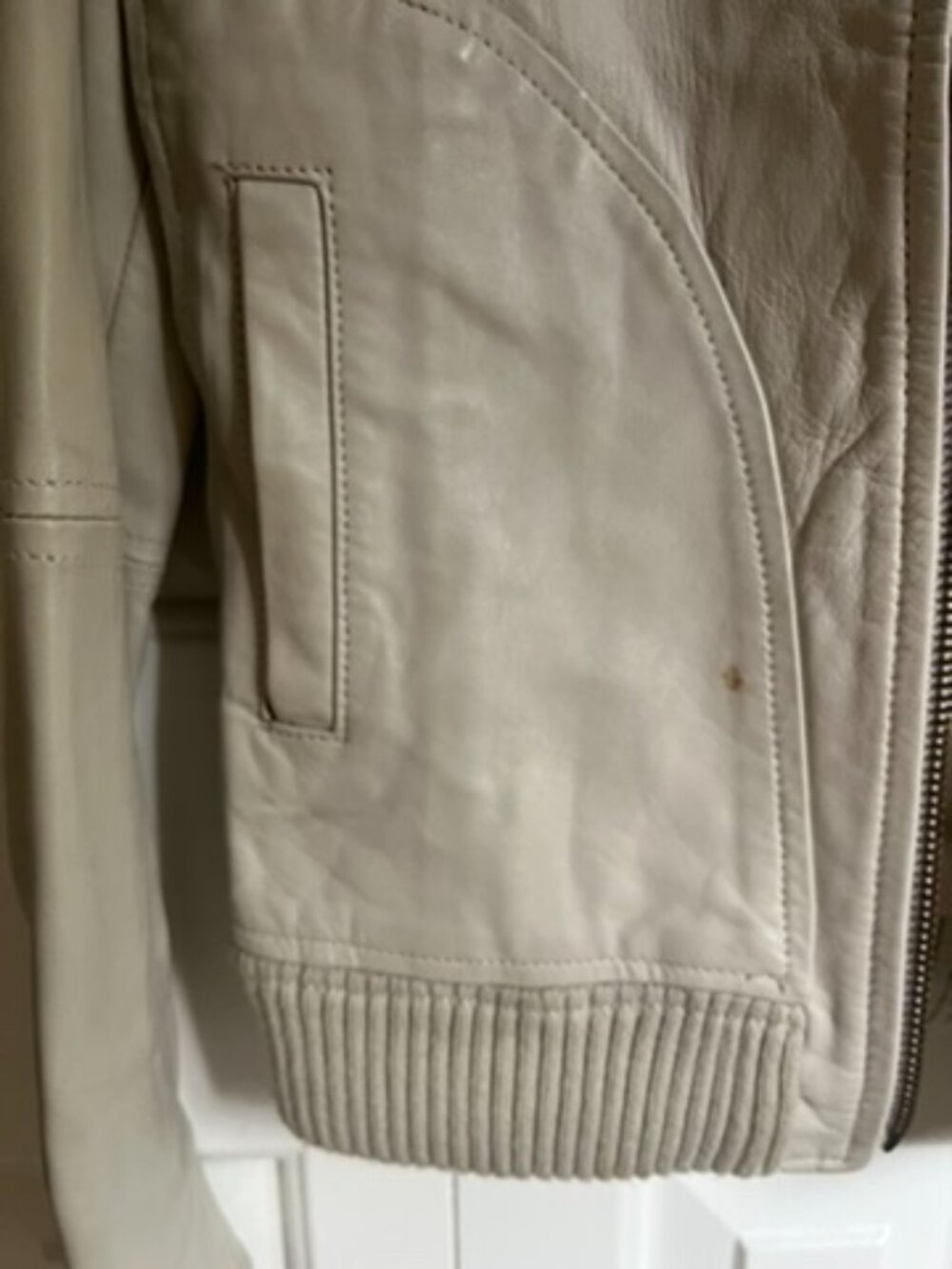Leather Jacket - Picture 5 of 6